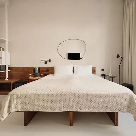 Tg Aparthotel *