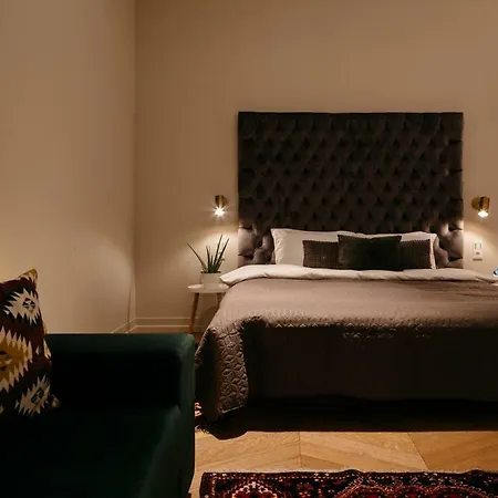 Tg Aparthotel *